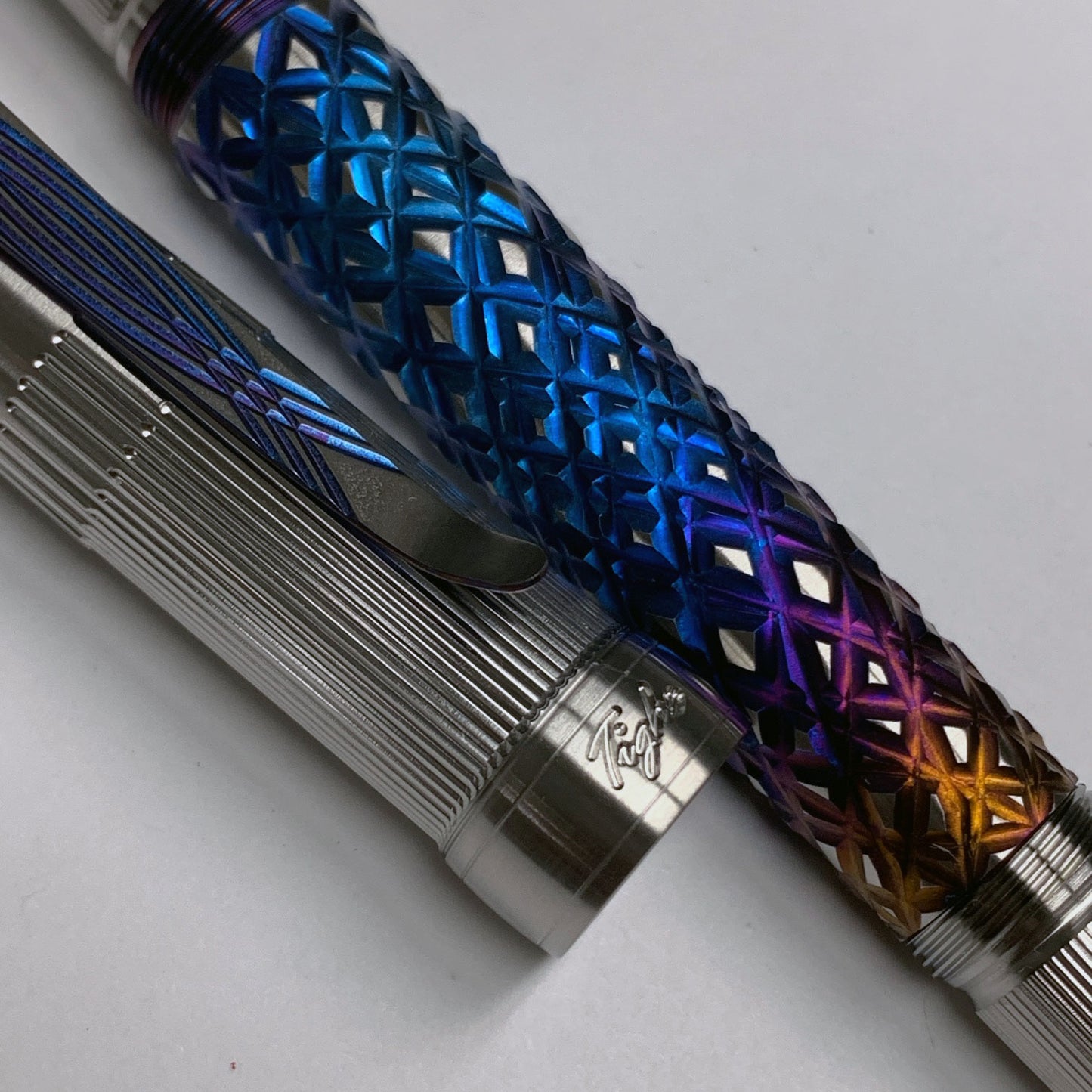 Reticulated Fire Crystal Fountain Pen